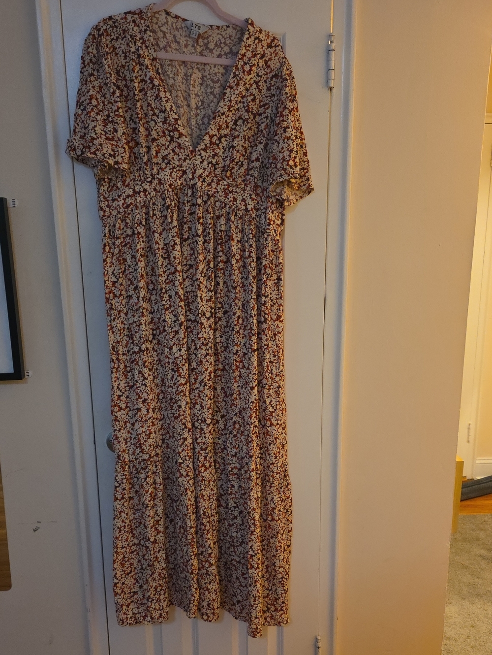 Floral Maxi V-Neck Maxi Dress in Bordeaux & Cream